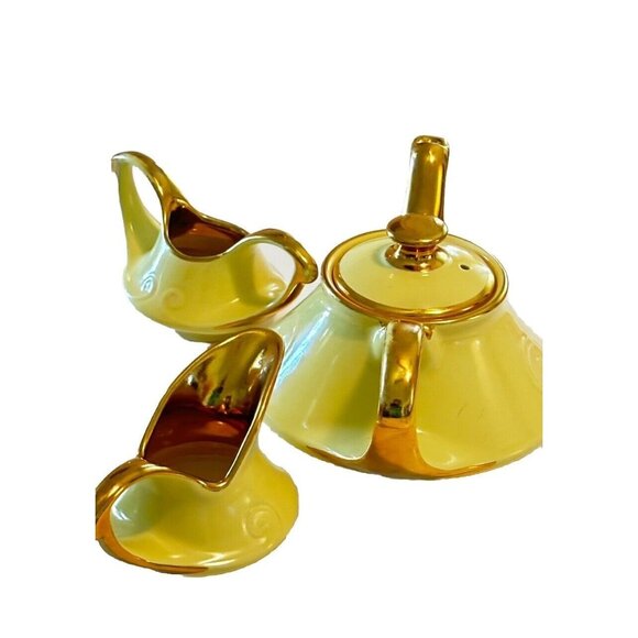 Vintage Pearl China Co Yellow 22K Gold Tea Set Teapot Creamer & Sugar 40s MCM - Picture 4 of 16